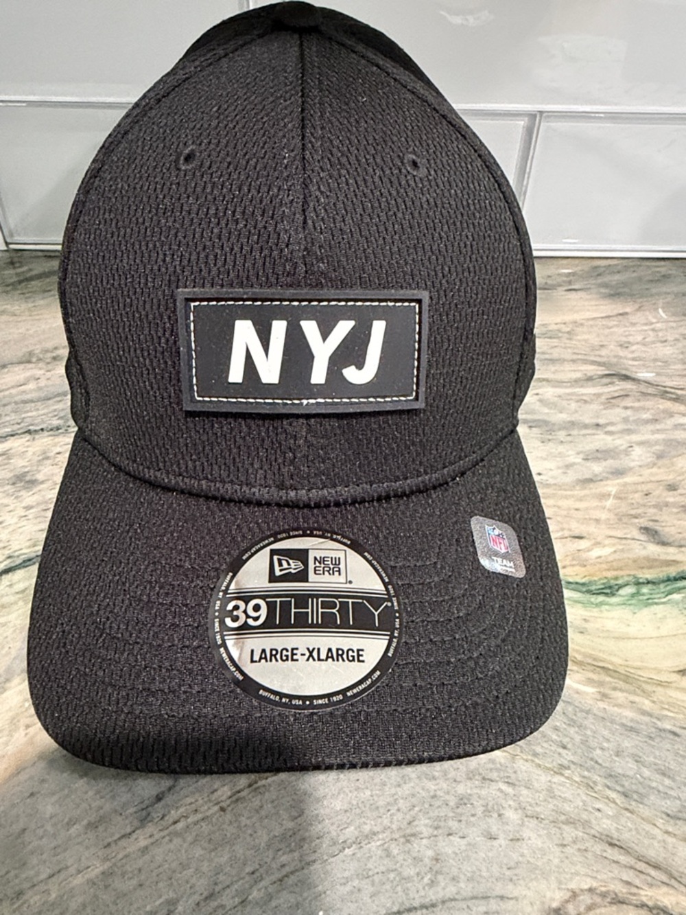 New Era Black NYJ Patch 39THIRTY Stretch-Fit Cap